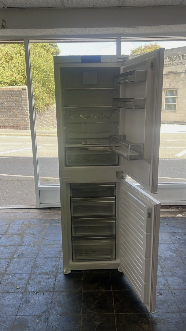 Kenwood KIFF5020 Integrated 50/50 Fridge Freezer - White (Refurbished)